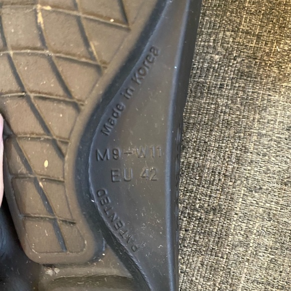 OOFOS OOahh Men's Classic Black Slide Sandals - Picture 8 of 8